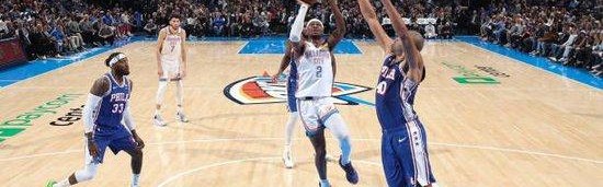  恩比德复出76人终结连败  