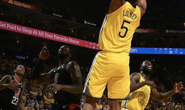  穆雷末节21分马刺逆转火箭  