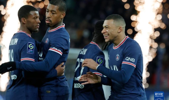  巴黎圣日耳曼青训小将租借升班马  