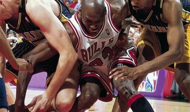  布克空砍四十分太阳不敌森林狼防守