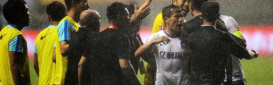  弗莱堡定位球防守严密力保城门不失战平狼堡