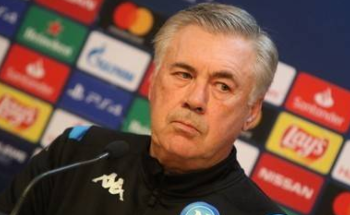  那不勒斯主帅下课，助教暂代帅位  