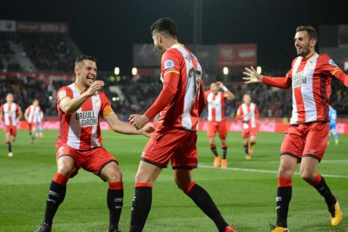  拜仁青训小将梅开二度闪耀  