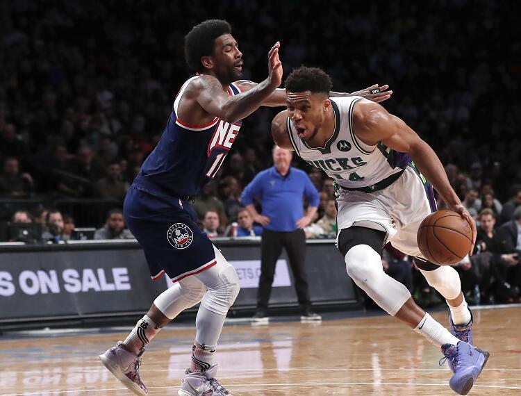  米德尔顿压哨跳投雄鹿一分险胜篮网